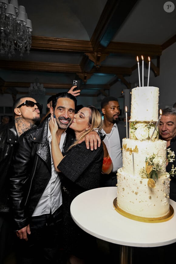 Exclusif - Greg Yega, Magali Berdah et son mari Stéphane Teboul lors de l'anniversaire surprise de M.Berdah (43 ans) au Pavillon Gravelle à Paris le 26 novembre 2024 avec tous ses amis influenceurs. © Pierre Perusseau / Bestimage