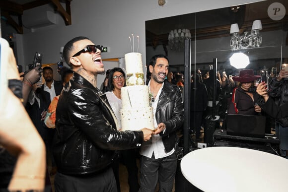 Exclusif - Greg Yega, Stéphane Teboul lors de l'anniversaire surprise de M.Berdah (43 ans) au Pavillon Gravelle à Paris le 26 novembre 2024 avec tous ses amis influenceurs. © Pierre Perusseau / Bestimage