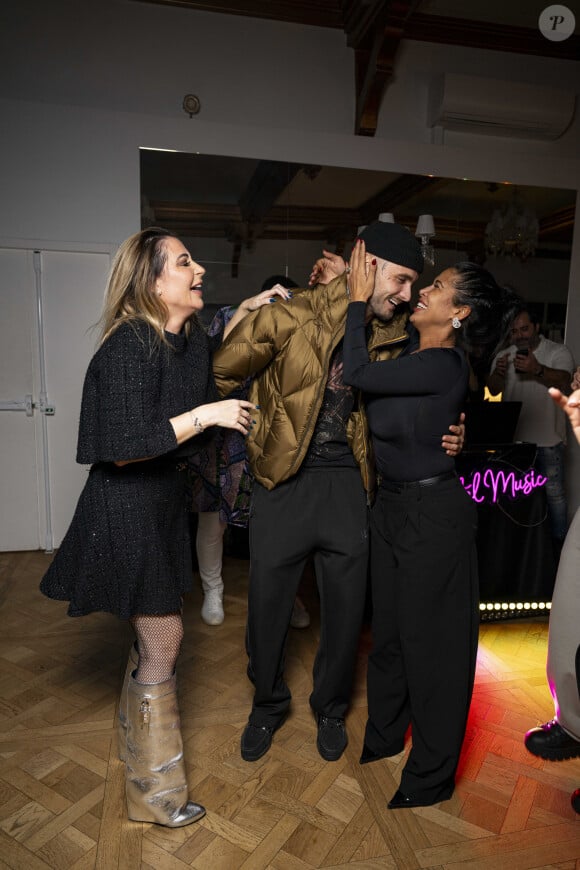 Bastien Grimal était également de la partie
Exclusif - Magali Berdah, Bastos et Ayem Nour lors de l'anniversaire surprise de M.Berdah (43 ans) au Pavillon Gravelle à Paris le 26 novembre 2024 avec tous ses amis influenceurs. © Pierre Perusseau / Bestimage