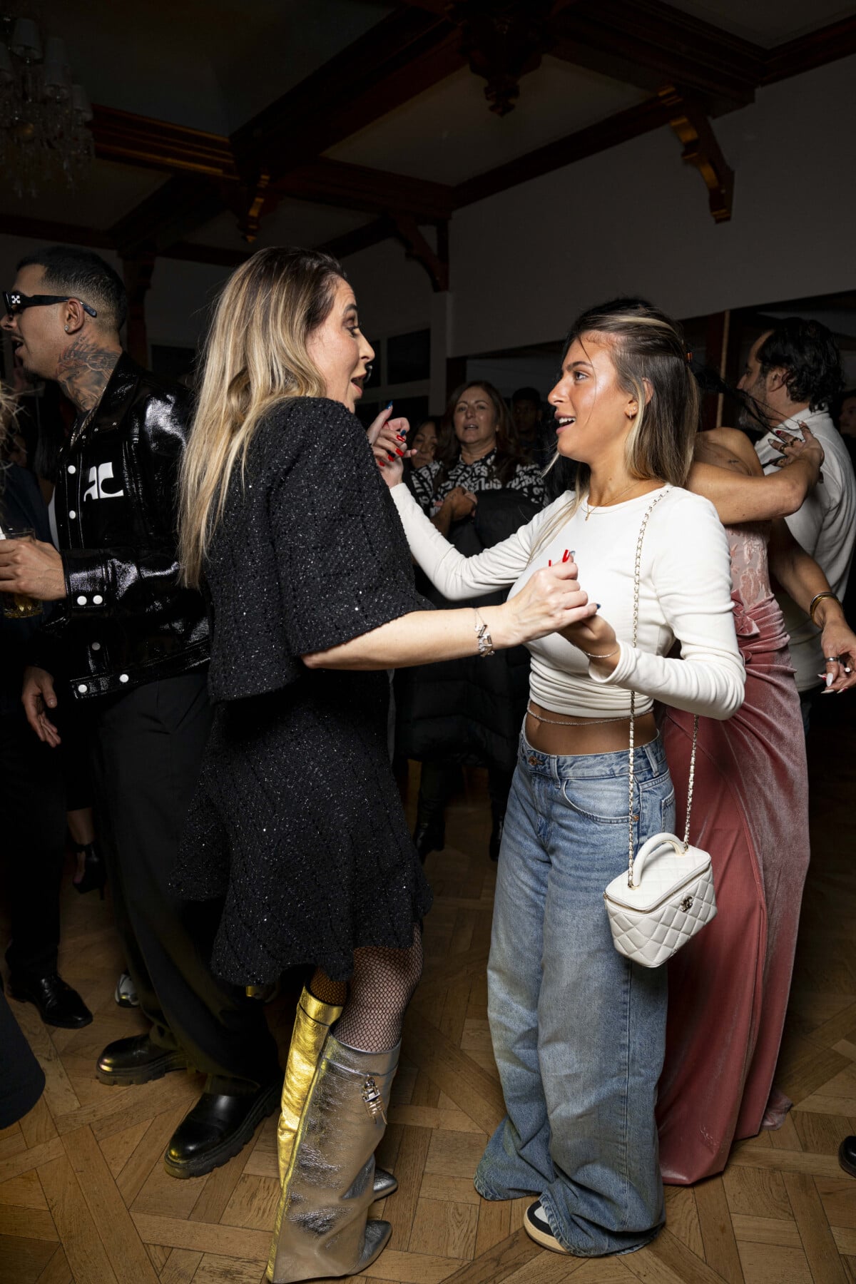 photo-exclusif-magali-berdah-et-sa-fille-shauna-lors-de-l
