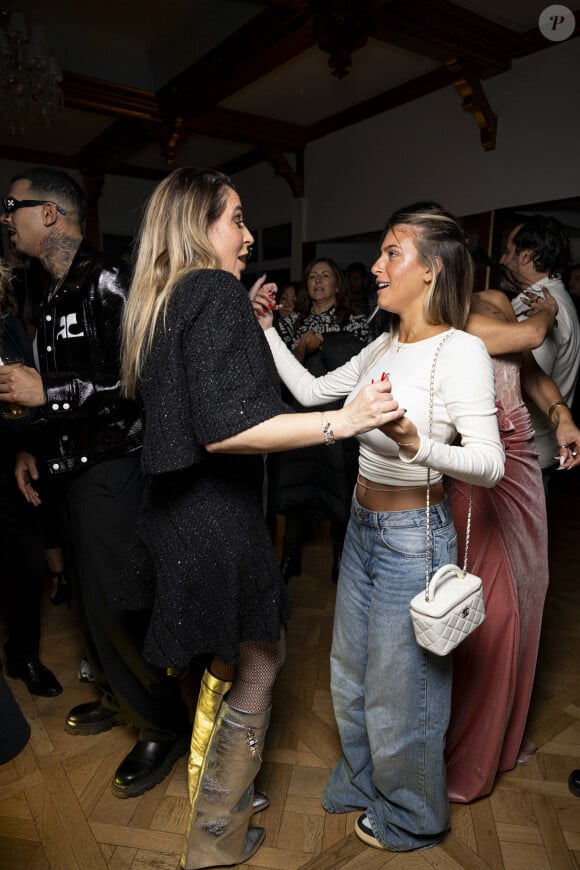 Exclusif - Magali Berdah et sa fille Shauna lors de l'anniversaire surprise de M.Berdah (43 ans) au Pavillon Gravelle à Paris le 26 novembre 2024 avec tous ses amis influenceurs. © Pierre Perusseau / Bestimage