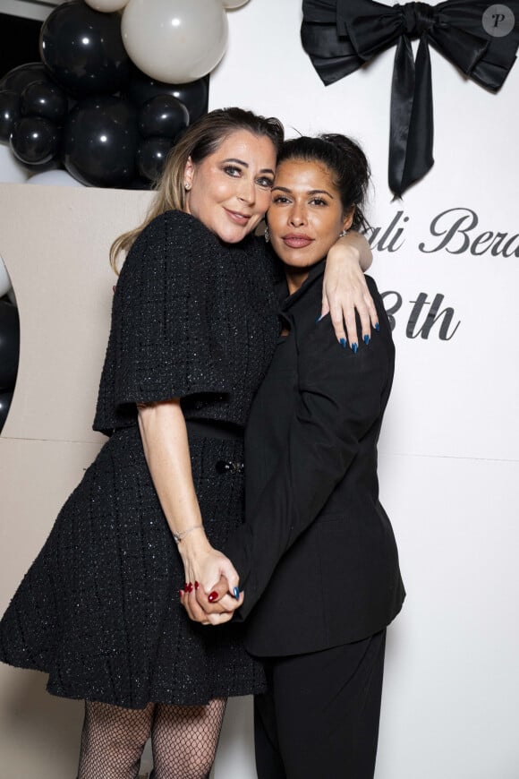 Mais aussi Ayem Nour
Exclusif - Magali Berdah, Ayem Nour lors de l'anniversaire surprise de M.Berdah (43 ans) au Pavillon Gravelle à Paris le 26 novembre 2024 avec tous ses amis influenceurs. © Pierre Perusseau / Bestimage