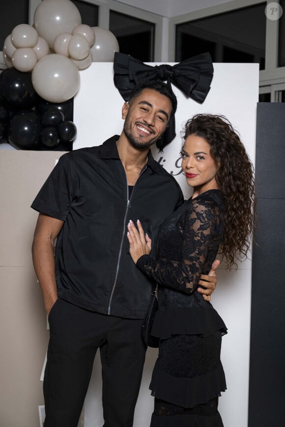 Exclusif - Malek et Maeva Vienne lors de l'anniversaire surprise de M.Berdah (43 ans) au Pavillon Gravelle à Paris le 26 novembre 2024 avec tous ses amis influenceurs. © Pierre Perusseau / Bestimage