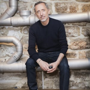 Exclusif - Rendez-vous avec Gad Elmaleh dans les backstage des Comedy Club à Paris. Le 23 avril 2023 © Jack Tribeca / Bestimage 