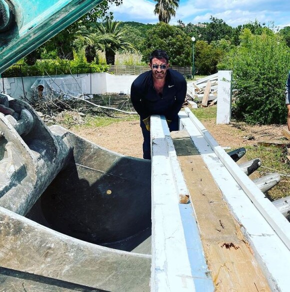 Denis de "Pékin Express" en plein travaux pour le nouveau restaurant, mai 2021