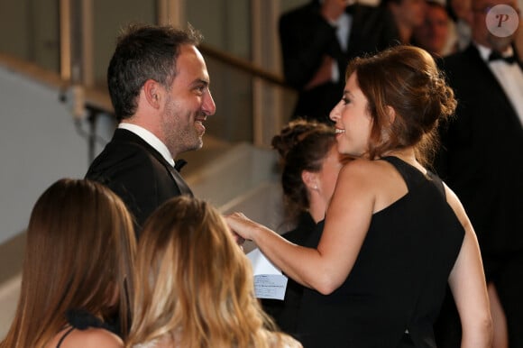 Léa Salamé et son compagnon Raphaël Glucksmann - Montée des marches du film "Le Redoutable" lors du 70ème Festival International du Film de Cannes. Le 21 mai 2017. Shootpix/ABACAPRESS.COM