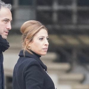 Léa Salamé et son compagnon Raphaël Glucksmann - Obsèques de Sébastien Demorand à la Coupole du crématorium du cimetière du Père-Lachaise à Paris, France, le 31 janvier 2020. ABACAPRESS.COM