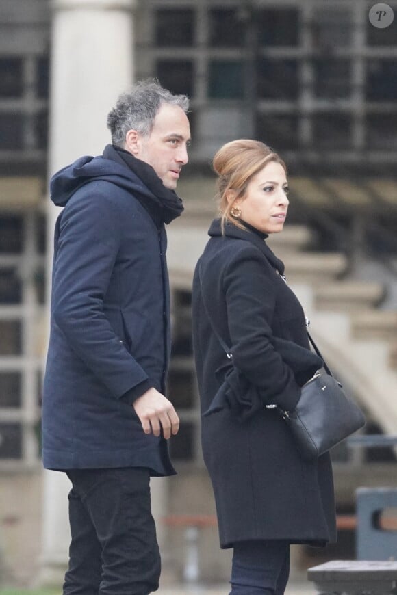 Léa Salamé et son compagnon Raphaël Glucksmann - Obsèques de Sébastien Demorand à la Coupole du crématorium du cimetière du Père-Lachaise à Paris, France, le 31 janvier 2020. ABACAPRESS.COM