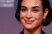 Festival de Marrakech : Camelia Jordana illumine le tapis rouge avec un look rétro, Jamel Debbouze retrouve Monica Bellucci