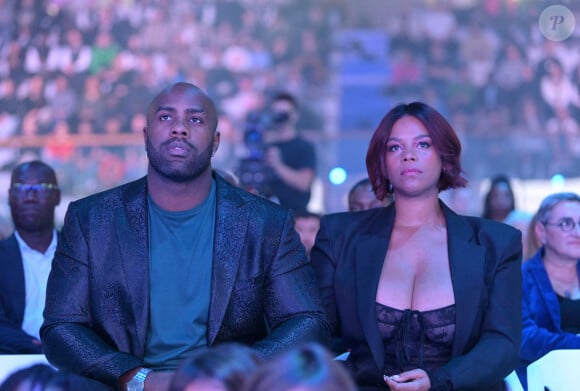 Teddy Riner et Luthna s'apprêtent à d'ailleurs embarquer dans une nouvelle aventure en tant qu'animateurs de l'adaptation française de Love is Blind, l'émission de dating à succès de Netflix.
Exclusif - Teddy Riner et sa femme Luthna Riner - Soirée de remerciement de Teddy Riner à la Maison du judo à Montrouge, le 29 novembre 2024.© Rachid Bellak / Bestimage 