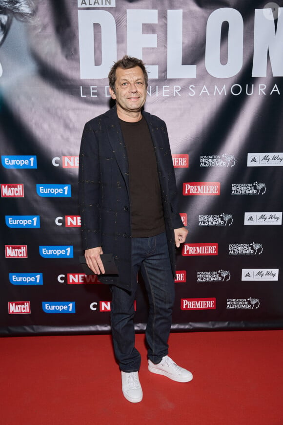 Exclusif - Laurent Mariotte au photocall de la soirée Ciné-concert symphonique "Alain Delon, le dernier Samouraï" au Palais des congrès à Paris le 8 novembre 2024 le jour de son anniversaire. © Jacovides / Moreau / Bestimage 