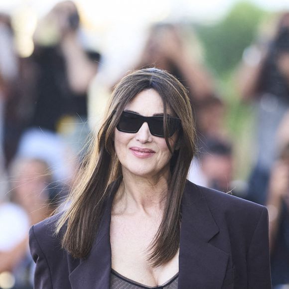 "Sympa, Monica Bellucci ?", lui a lancé l'animatrice, curieuse de connaître la nature de la Cléopâtre d'Alain Chabat. "Euh, sympa, c'est difficile à dire", lui a aussi répondu Charlotte de Turckheim, provoquant l'hilarité des invités, sur le plateau des "Enfants de la télé".
Monica Bellucci au festival du film de San Sebastian, le 25 septembre 2024.