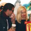 Gwen Stefani et son mari Gavin Rossdale font quelques emplettes dans un magasin de jouets de Malibu le 3 avril 2010