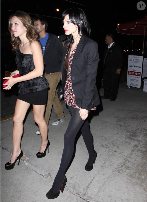 Ashlee Simpson se rendant au club Trousdale à West Hollywood, le 6 avril 2010