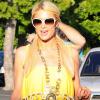Jeudi 8 avril, dans les rues de Los Angeles, Paris Hilton semblait très heureuse de ses achats effectués chez Fred Segal. 