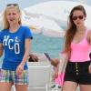 Michelle Hunziker et sa fille Aurora sur la plage, à Miami, savourent le bonheur d'être en vacances. 9/04/2010
