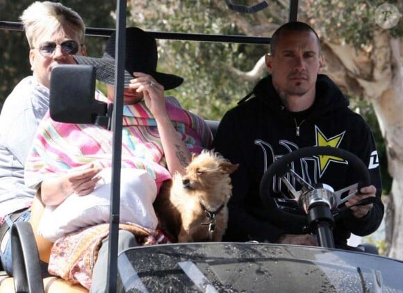 Pink et Carey Hart en week-end sportif (mais pas trop) à Malibu, le 4 avril 2010 !