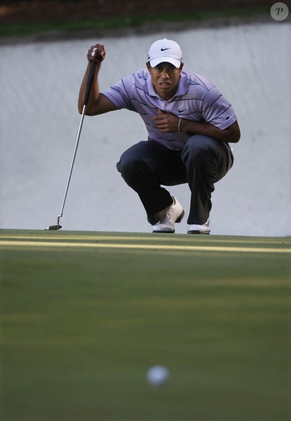 Masters d'Augusta 2010 : Tiger Woods finit 4e pour sa rentrée et décide faire une nouvelle pause, Phil Mickelson s'impose et retrouve le sourire après une année marquée par les cancers de sa femme et de sa mère