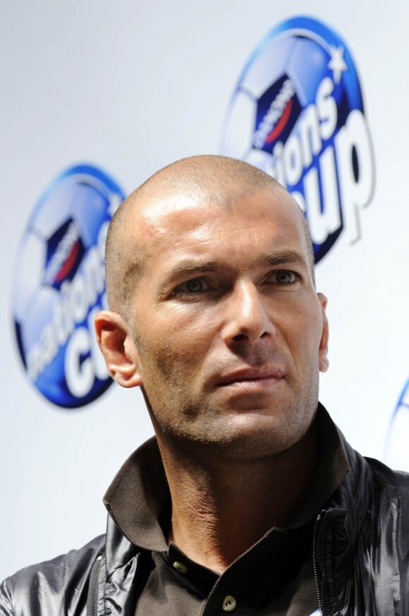Zinedine Zidane, un homme vénal selon Eugène Saccomano