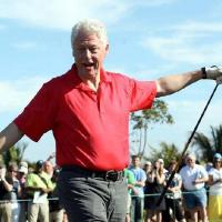 Bill Clinton : Achetez l'ancien président des Etats-Unis... Vous ferez une bonne action !
