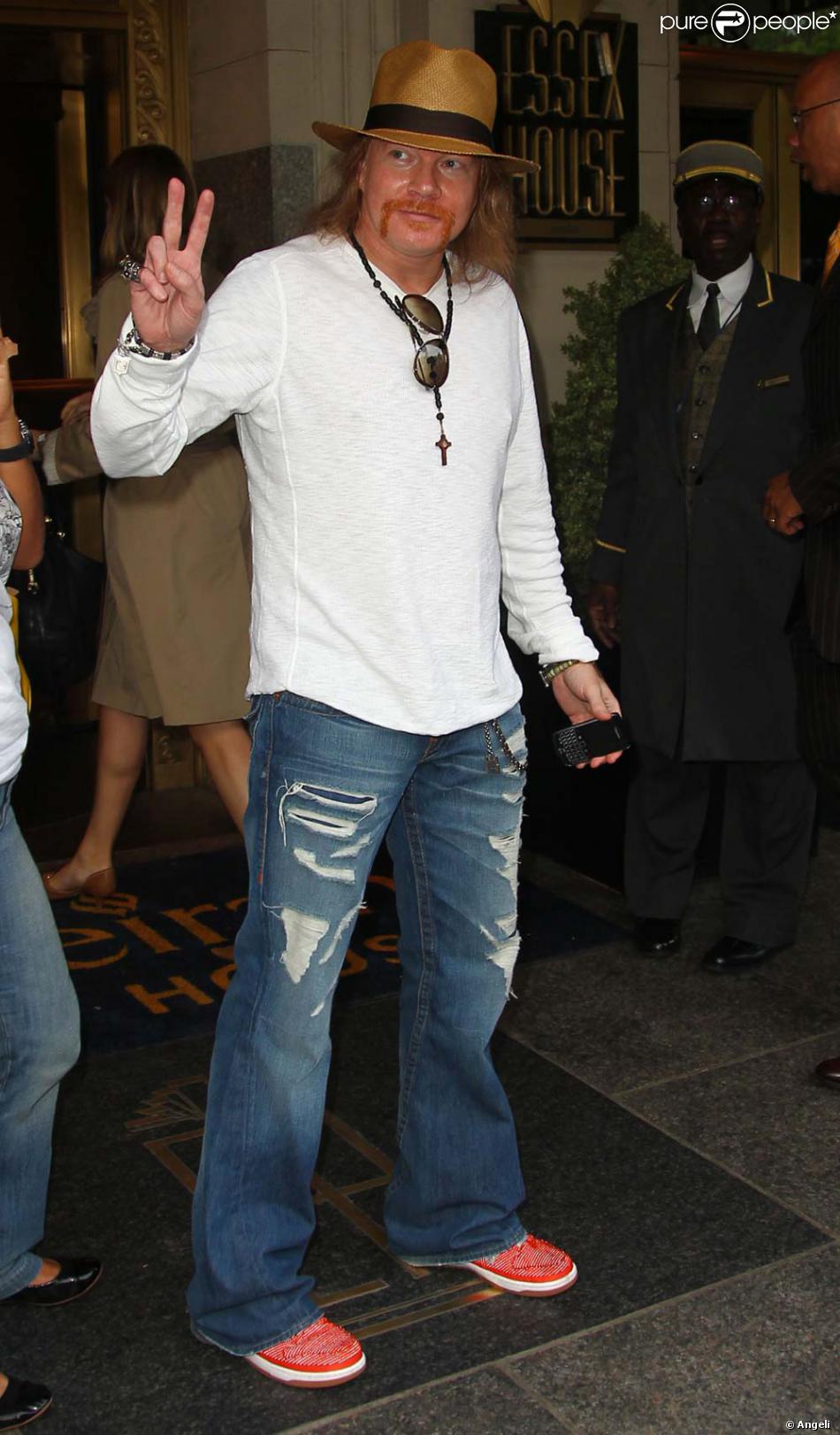 Axl Rose à New York, le 22 avril 2010 ! - Purepeople