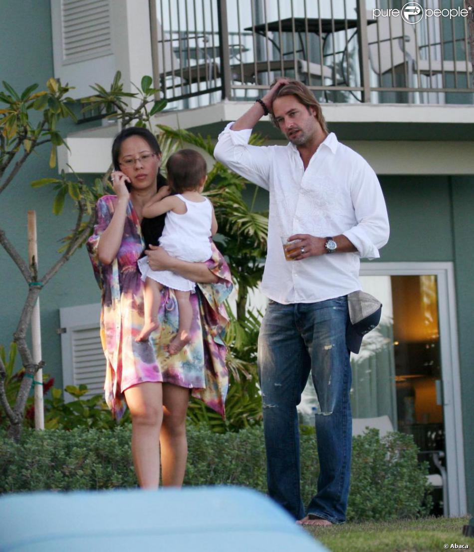 Josh Holloway, son épouse Yessica Kumala et leur fille Java le 24 avril