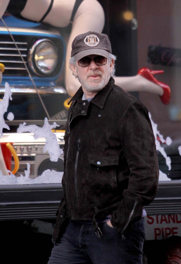 Steven Spielberg fait partie des donateurs qui ont permis la sauvegarde du signe Hollywood, le 26 avril 2010 !