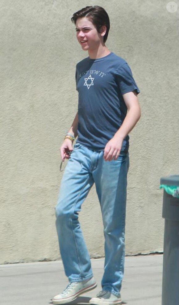 Alexander Gould sur le tournage de la sixième saison de Weeds, à Los Angeles, en avril 2010.
