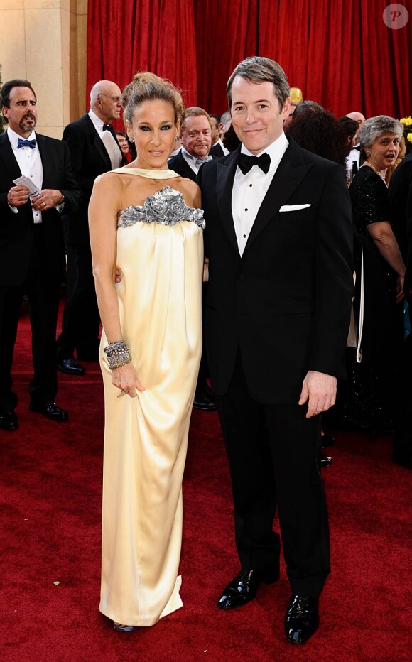 Sarah Jessica Parker (dans une création Chanel) et son mari Matthew Broderick lors des Oscars 2010