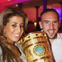 Franck Ribéry emporte un nouveau trophée et peut compter sur son épouse Wahiba... pour la fiesta ! Il reste exclu de la finale ! (réactualisé)