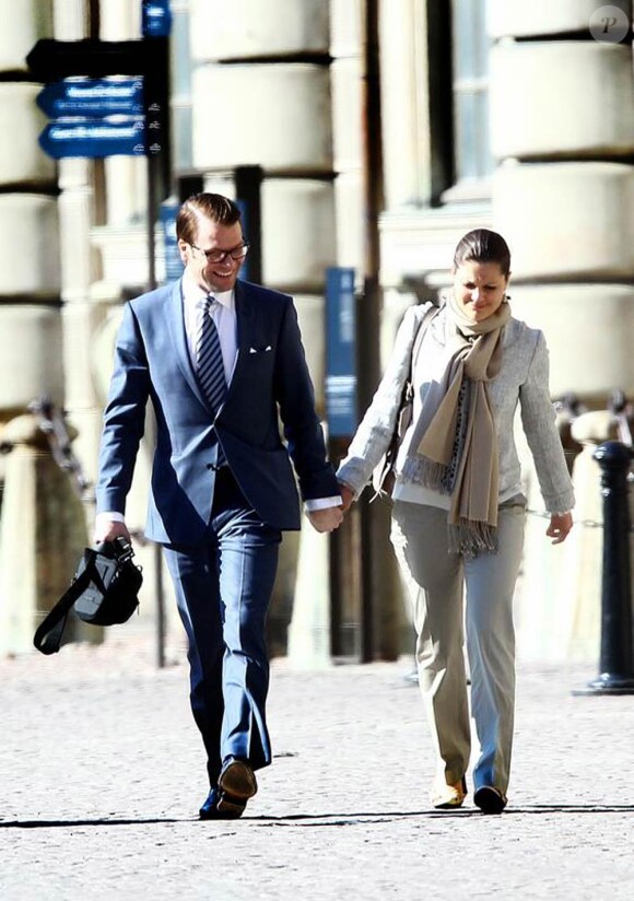 En mai 2010, Victoria de Suède et Daniel Westling continuent les préparatifs de mariage et ont visité la cathédrale où ils seront unis...