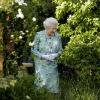 Le 24 mai 2010, quelques heures avant de procéder à la réouverture du Parlemeent, la reine Elizabeth II d'Angleterre apparaissait en toute simplicité à une exposition florale, à Chelsea