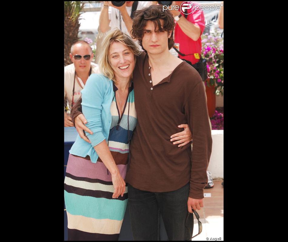 Valeria Bruni Tedeschi Et Son Nouveau Compagnon Louis Garrel Et Valeria Bruni Tedeschi / Valeria Bruni Tedeschi, Louis