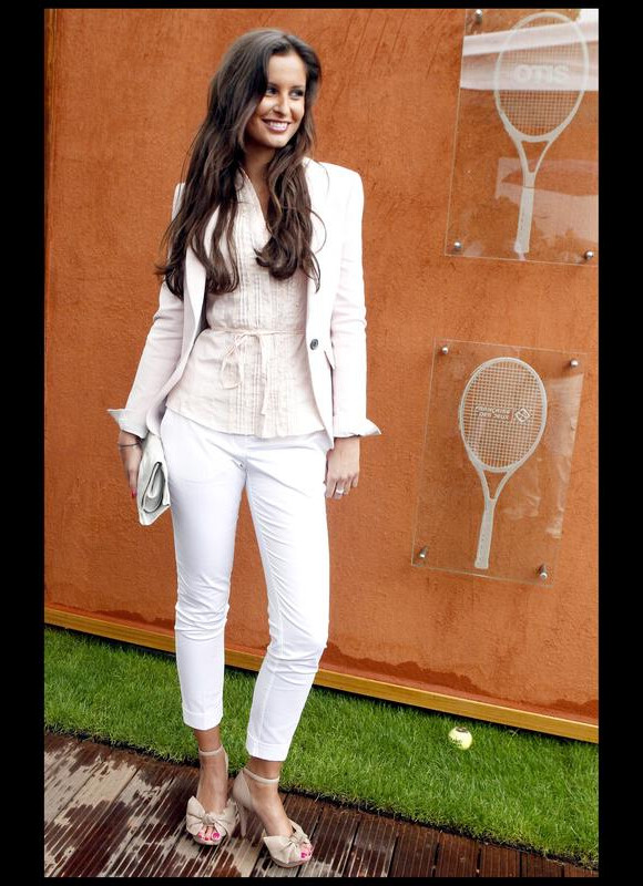 Malika Ménard lors de la cinquième journée du tournoi des internationaux de tennis de Roland Garros 2010 le 27 mai 2010