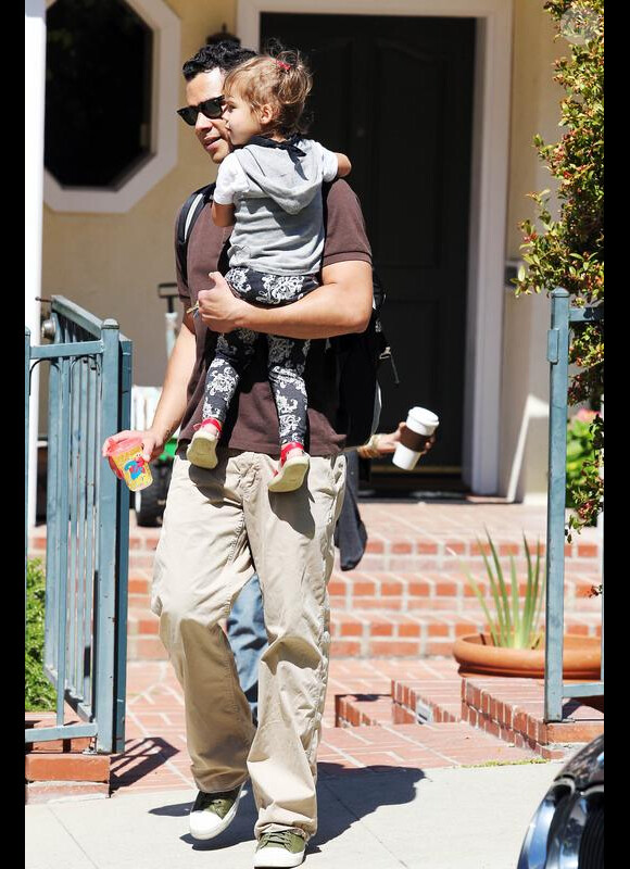 Jessica Alba, son époux Cash Warren, et leur irrésistible Honor, à Beverly Hills. 29/05/2010