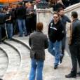 Russell Crowe et ses partenaires de  Robin des Bois  poussent la chansonnette dans les rues de Rome, mai 2010 à 