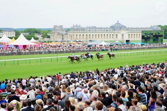 Dimanche 13 juin 2010 le Prix de Diane, à Chantilly, a vu la victoire de Christophe Lemaire sur Sarafina, pouliche dont l'Aga Khan est propriétaire.