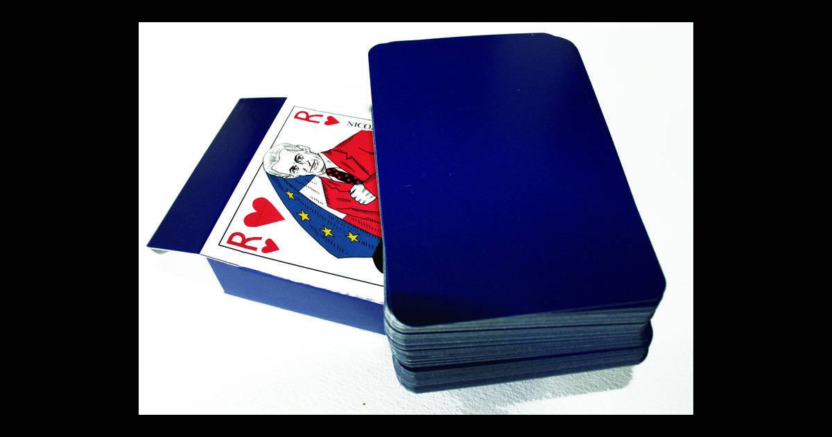 Le jeu de cartes avec le président de la République et son entourage, créé par le collectif
