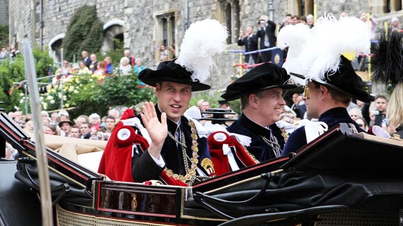 Le prince William et la reine Elizabeth II : Chevaleresques pour une vieille histoire de... jarretière !