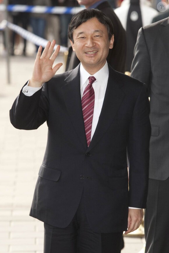 A Stockholm, les 16 et 17 juin, des invités de prestige ont commencé à affluer en vue du mariage de la princesse Victoria samedi 19 juin. Photo : le prince Naruhito.