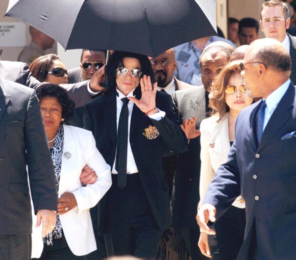 Michael Jackson et sa mère Katherine, juin 2005
