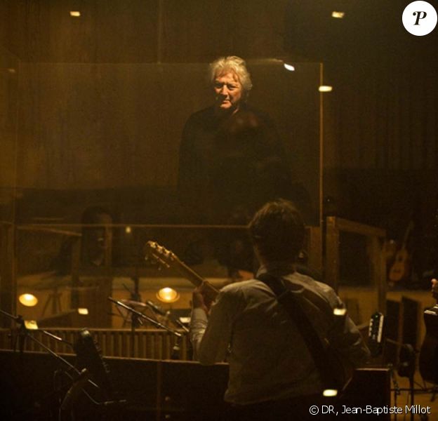 Le fantastique producteur et éditeur de musique Francis Dreyfus, père de l'actrice Julie Dreyfus, s'est éteint des suites d'une longue maladie dans la nuit du 24 au25 juin 2010.