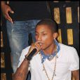 Pharrell Williams au VIP Room Theater de Jean-Roch, à Paris, le 25 juin 2010.