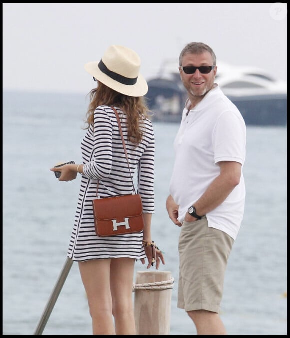 Roman Abramovich et sa fiancée Dasha Zhukova au Club 55 à Saint Tropez, le 29 juin 2010