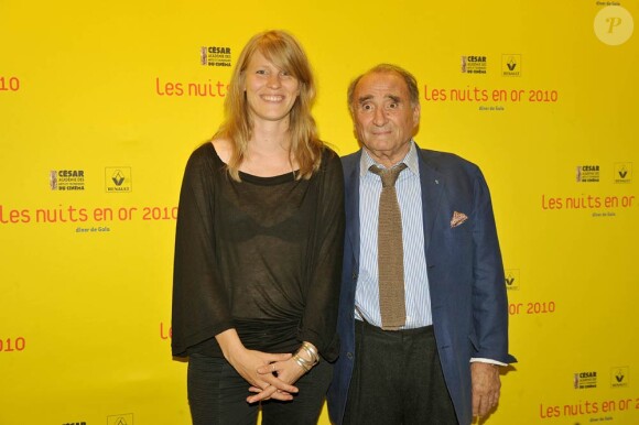 Claire Burger et Claude Brasseur à l'occasion de la soirée de clôture des Nuits en Or du Court Métrage, qui s'est tenue à l'Unesco, à Paris, le 30 juin 2010.