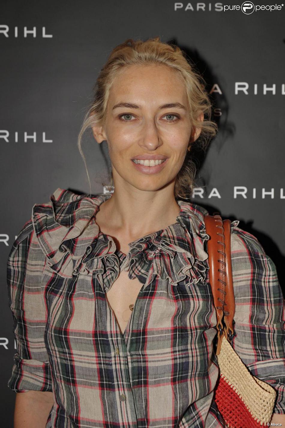 Alexandra Golovanoff à l'inauguration de la boutique Barbara Rihl-Hermé ...