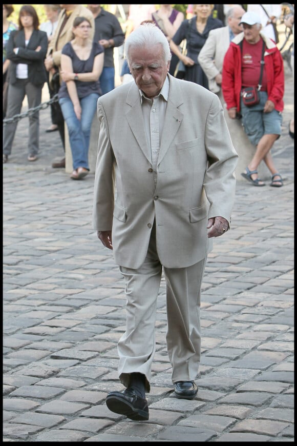 Alain Belmondo lors des obsèques de Laurent Terzieff en l'église de Saint-Germain-des-Prés à Paris le 7 juillet 2010