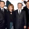 Leonardo DiCaprio avec Nathalie Baye, Steven Spielberg et Tom Hanks lors de l'avant-première d'Attrape-moi si tu peux en 2003