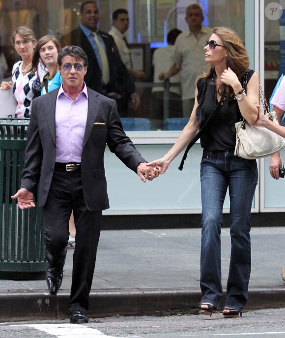 Sylvester Stallone et sa belle Jennifer Flavin, à New York, le 19 juillet 2010.