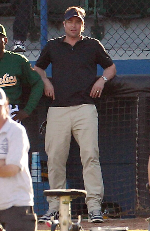 Brad Pitt dans le rôle de Billy Beane, sur le tournage de Moneyball, à Los Angeles, le 20 juillet 2010.